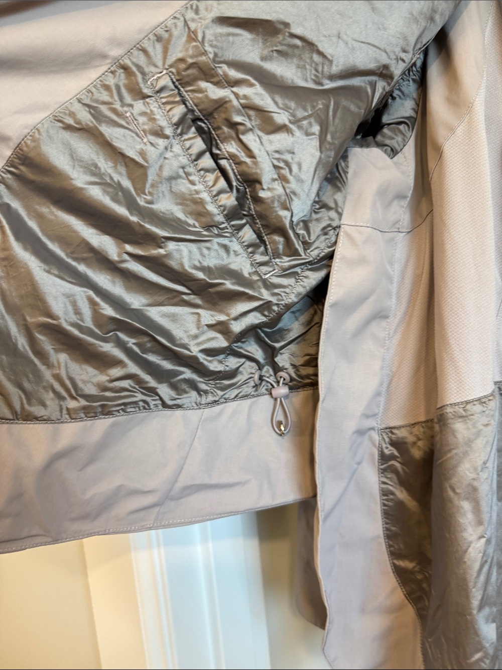 lululemon athletica Lightweight Hooded Jacket in Taupe - Picture 6 of 9